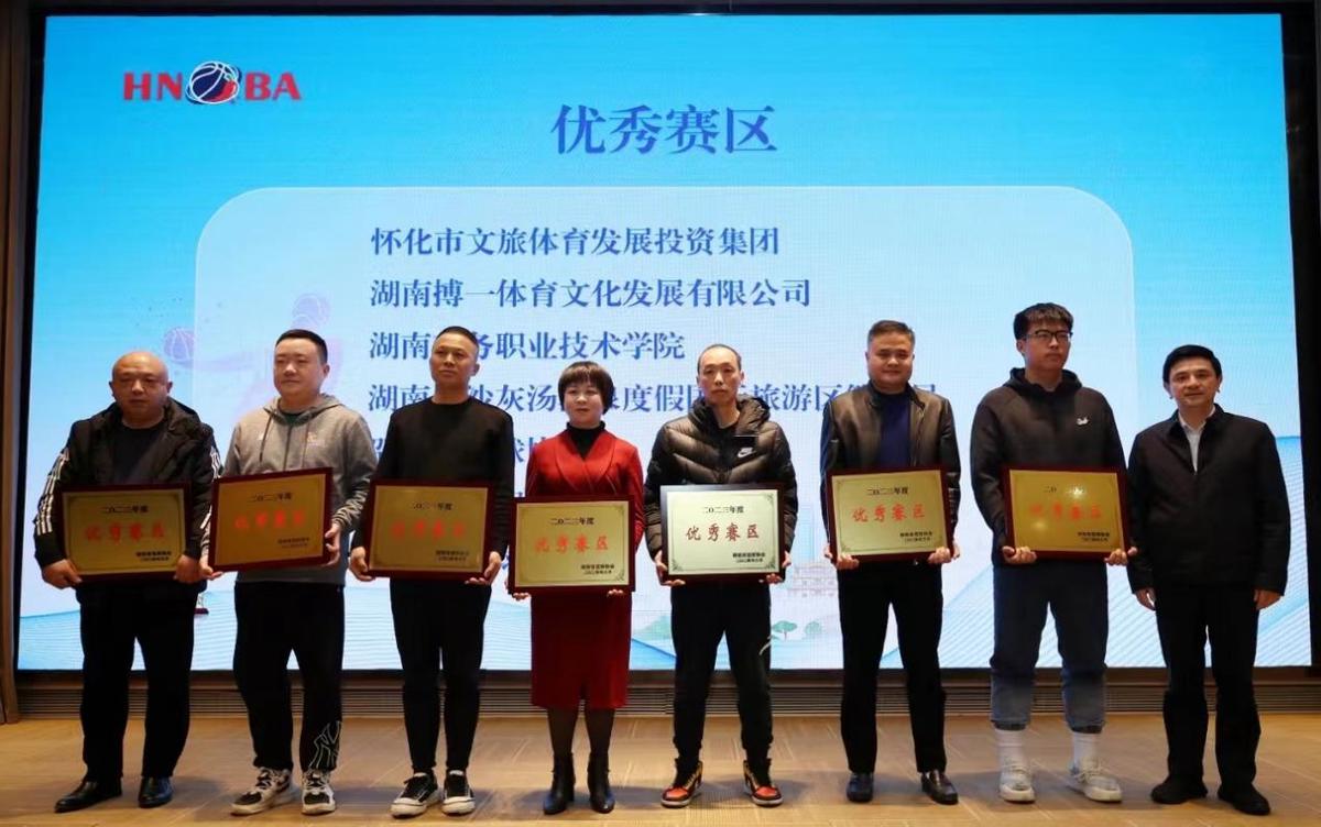 如何通过模拟比赛环境提升投篮表现_0